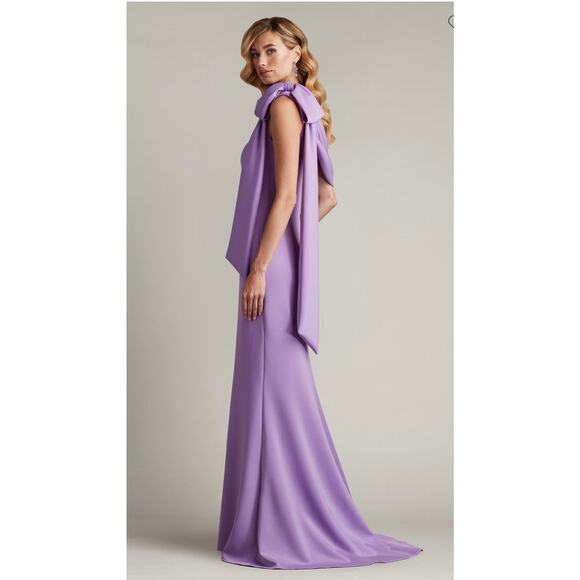 Tadashi Shoji Cassia Bow-Shoulder Crepe Gown - Size 8 - Picture 3 of 7